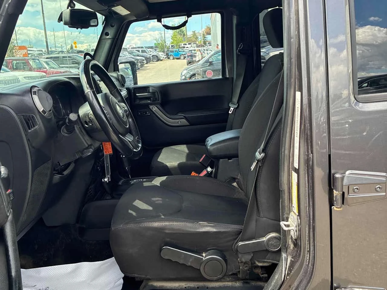 Jeep Wrangler * Sport * АВТОКРЕДИТ БЕЗ ПЪРВОНАЧАЛНА ВНОСКА* , снимка 10 - Автомобили и джипове - 55140571