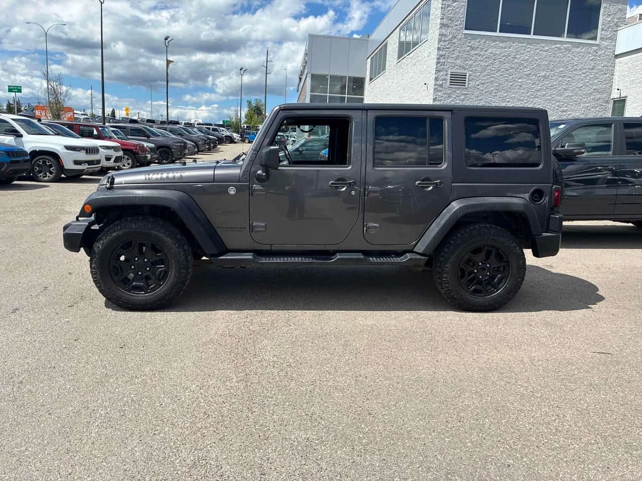 Jeep Wrangler * Sport * АВТОКРЕДИТ БЕЗ ПЪРВОНАЧАЛНА ВНОСКА* , снимка 2 - Автомобили и джипове - 55140571
