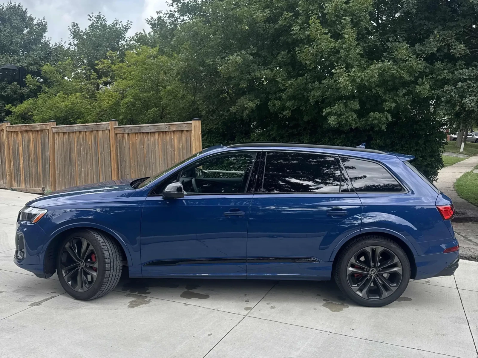 Audi SQ7 4.0 TFSI quattro, ПРОГНОЗНА ЦЕНА до БГ, снимка 2 - Автомобили и джипове - 55612885