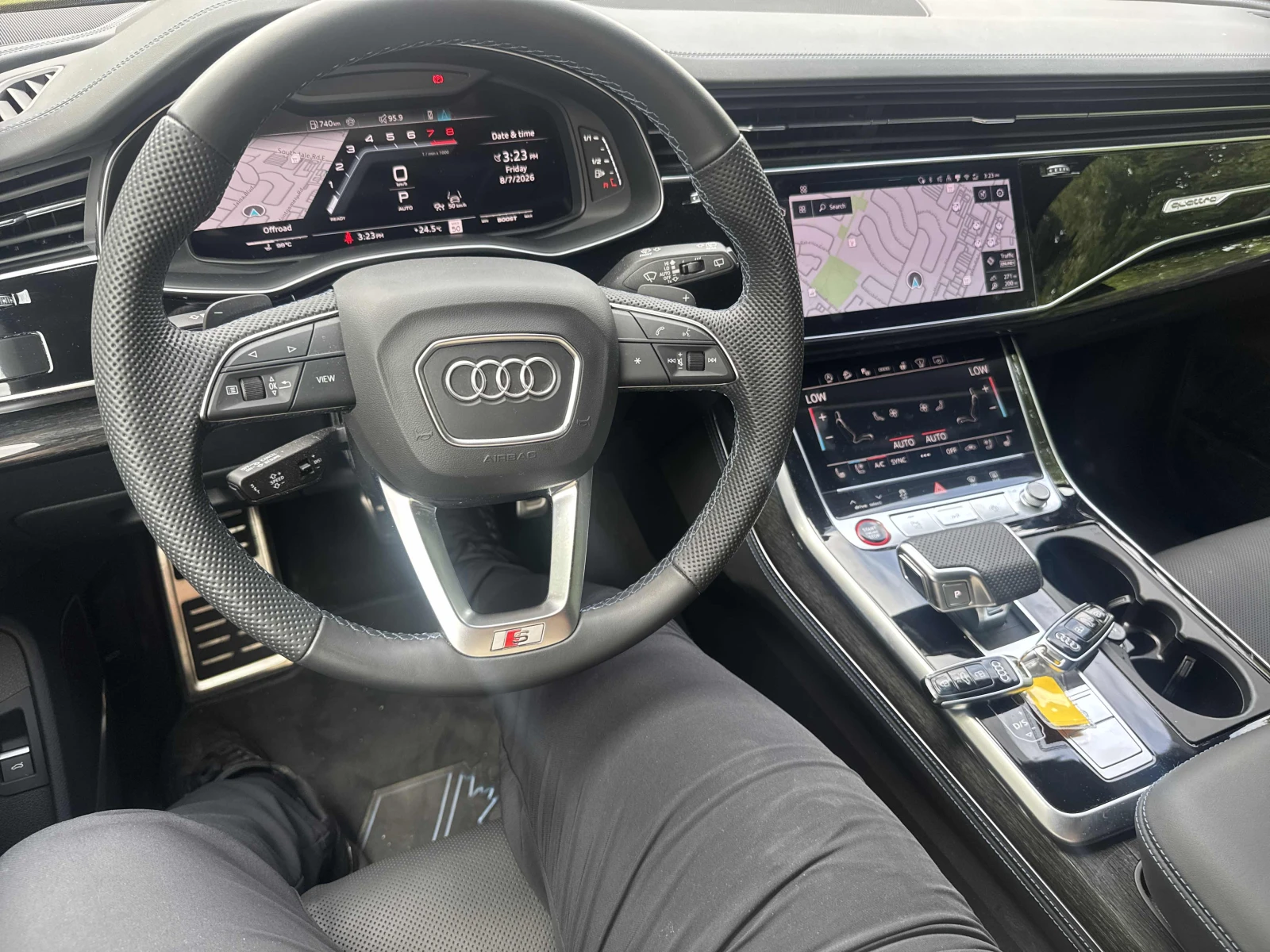 Audi SQ7 4.0 TFSI quattro, ПРОГНОЗНА ЦЕНА до БГ, снимка 9 - Автомобили и джипове - 55612885