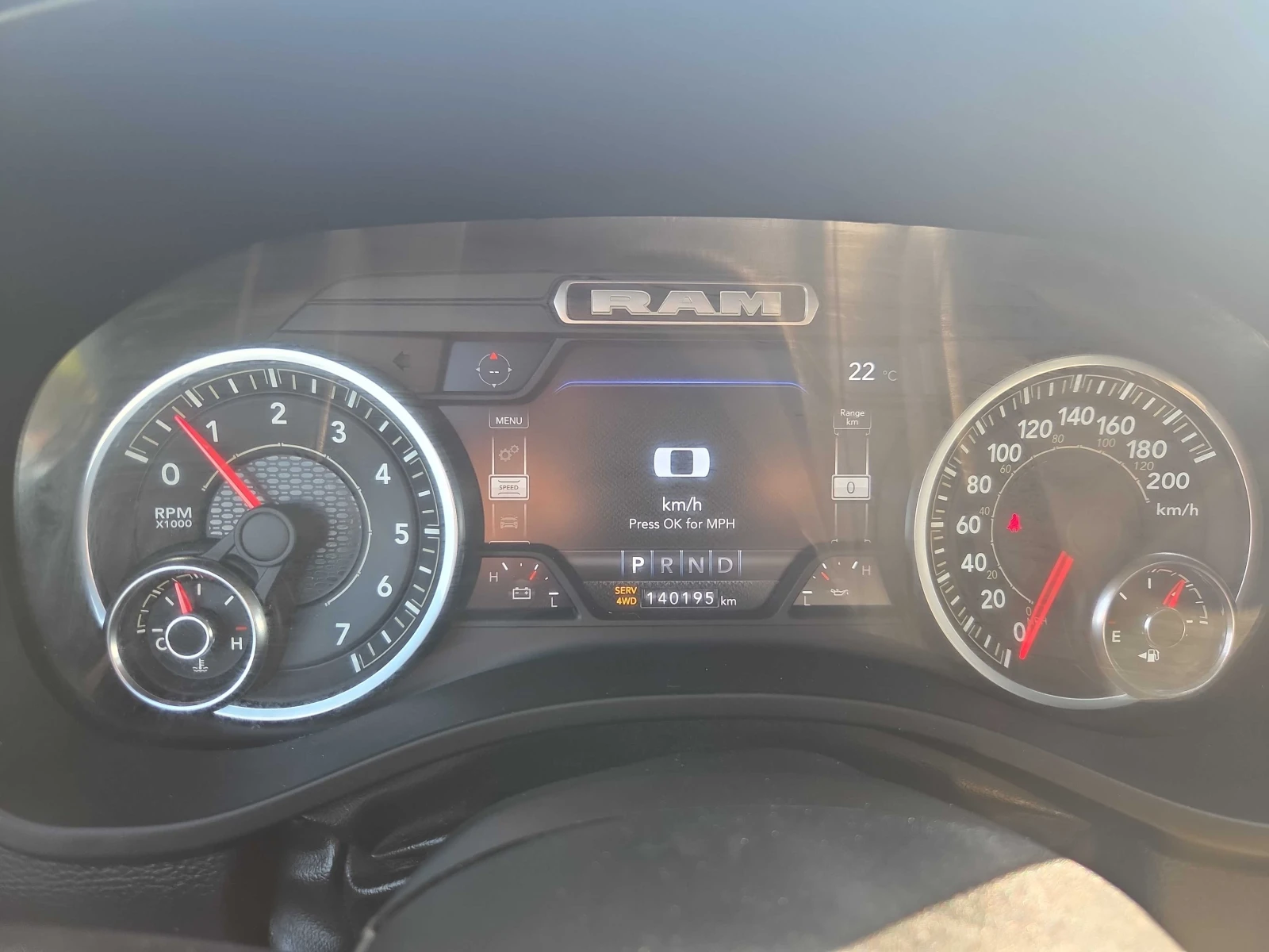Dodge RAM 1500  Sport 4x4 Crew Cab 5'7" Box * CARFAX * , снимка 8 - Автомобили и джипове - 55876095