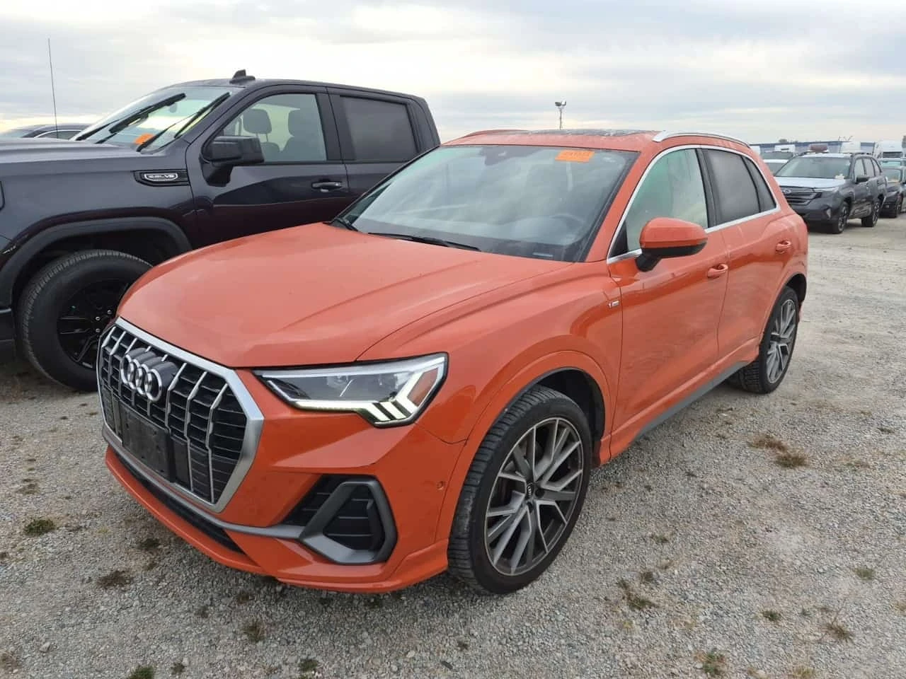 Audi Q3 * TECHNIK * CARFAX * 