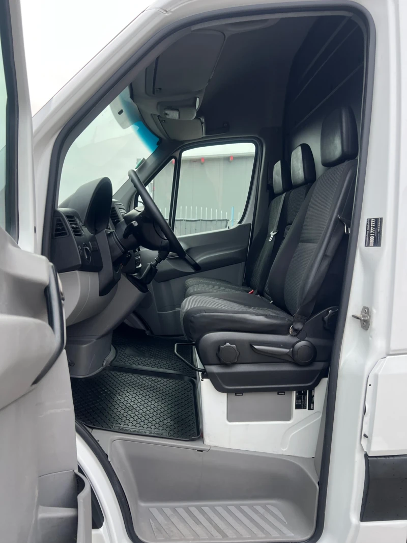 Mercedes-Benz Sprinter Климатроник / ОМ-646 / Перфектен, снимка 15 - Бусове и автобуси - 48256026