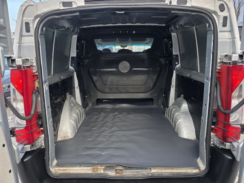 Peugeot Expert 2.0 HDI 120 К.С. 6 МЕСТА / КЛИМАТИК, снимка 17 - Бусове и автобуси - 53432891