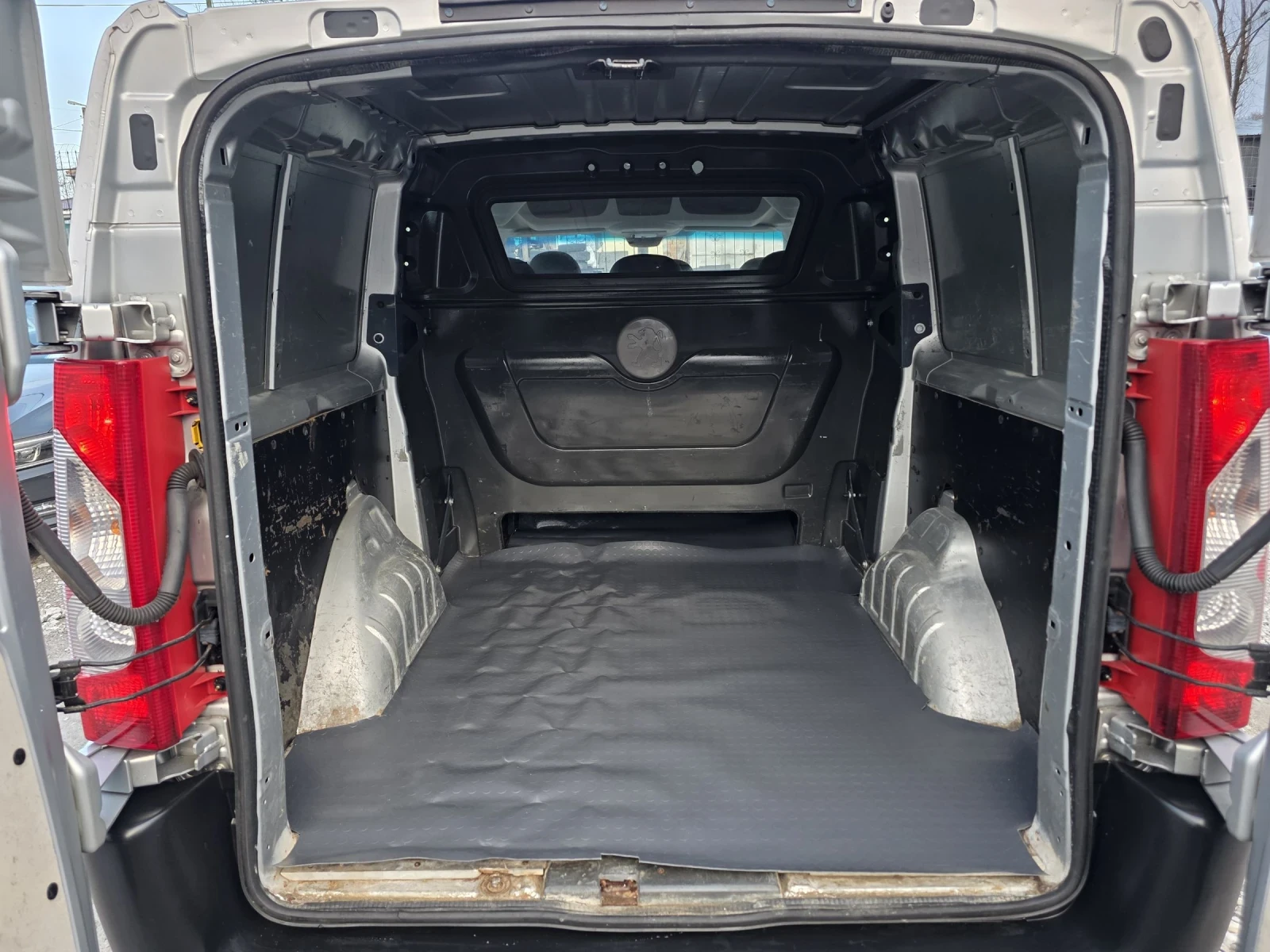 Peugeot Expert 2.0 HDI 120 �.�. 6 ����� / �������� | Mobile.bg � ����������� 17