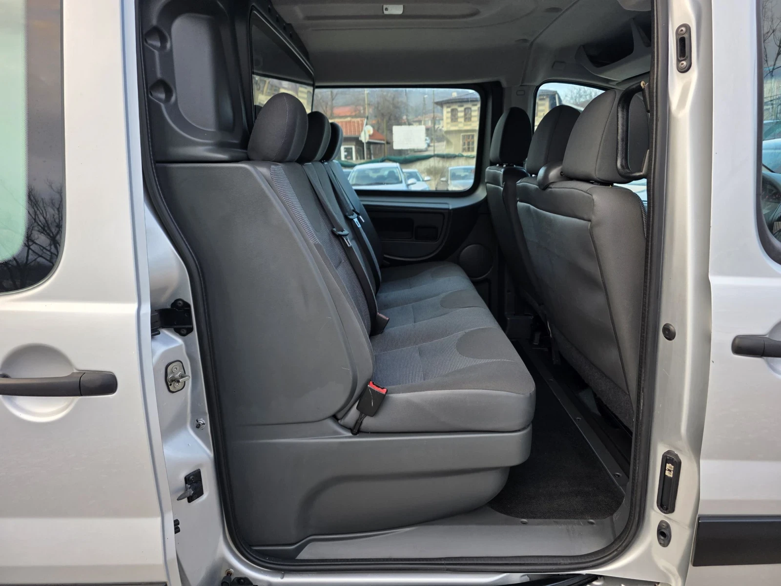 Peugeot Expert 2.0 HDI 120 �.�. 6 ����� / �������� | Mobile.bg � ����������� 11