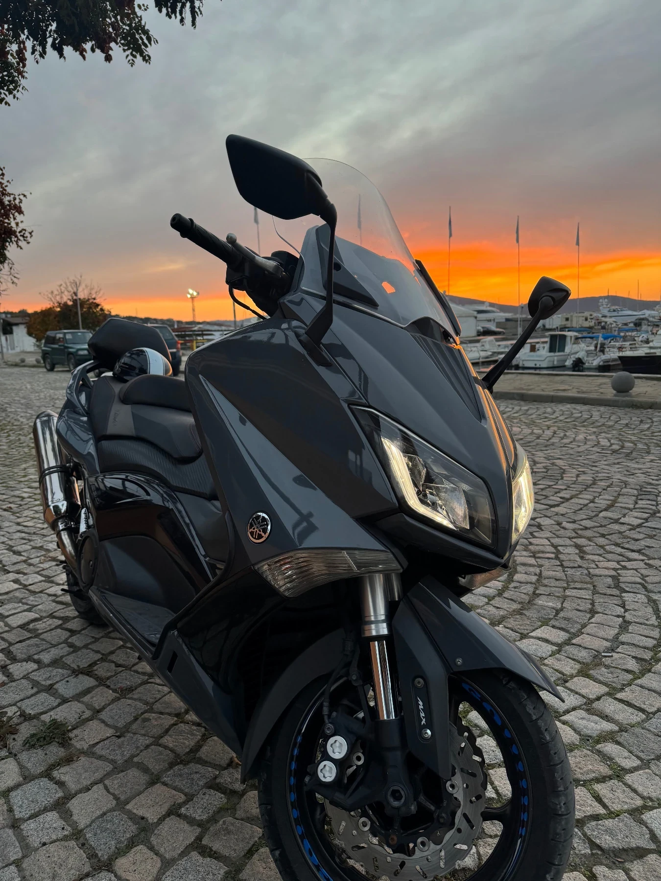 Yamaha T-max LED * KEYLESS* MALOSSI, снимка 1 - Мотоциклети и мототехника - 55335843