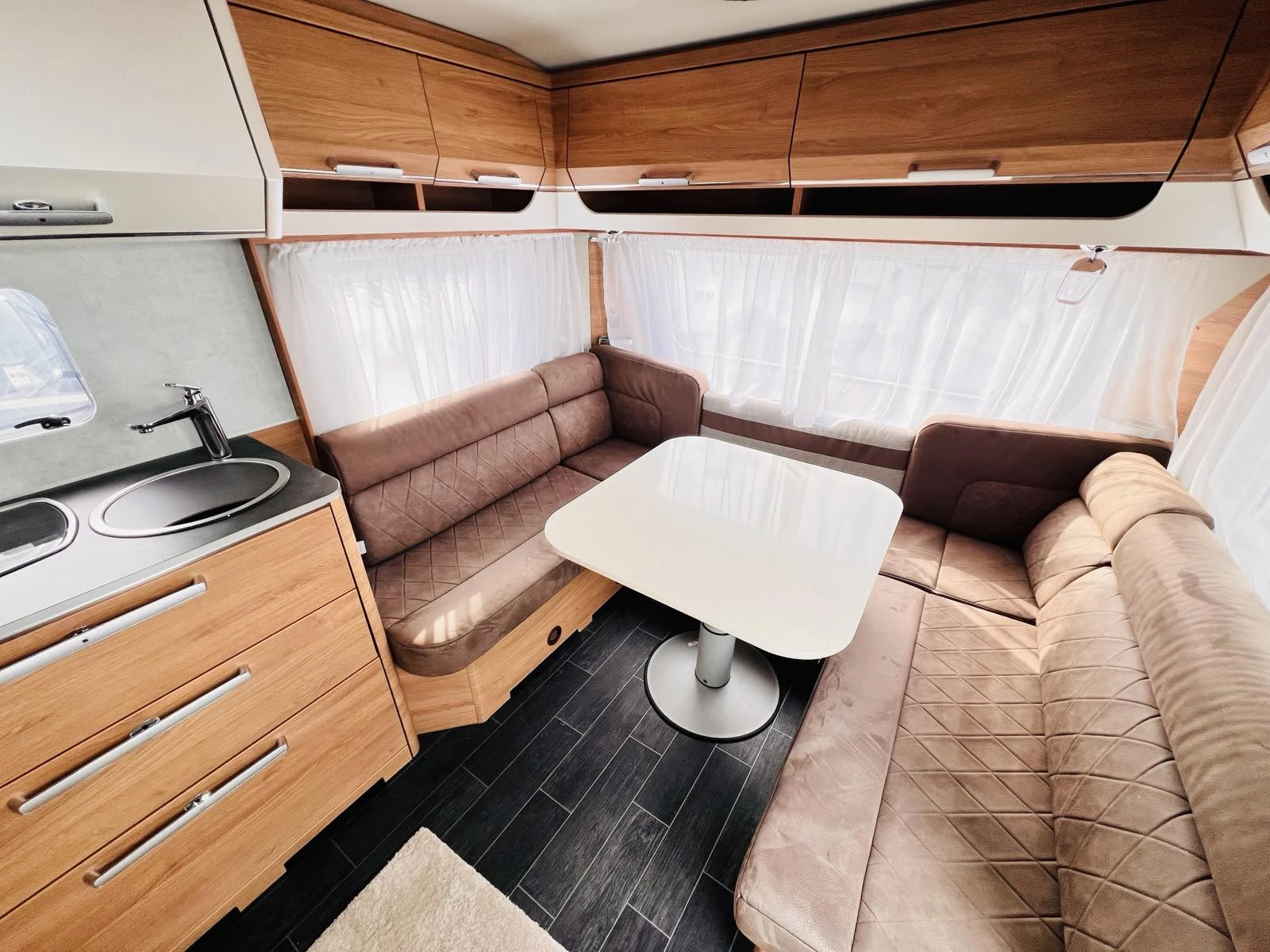 Каравана Tabbert Da Vinci 700 KD КЛИМАТИК Truma, снимка 6 - Каравани и кемпери - 54095973