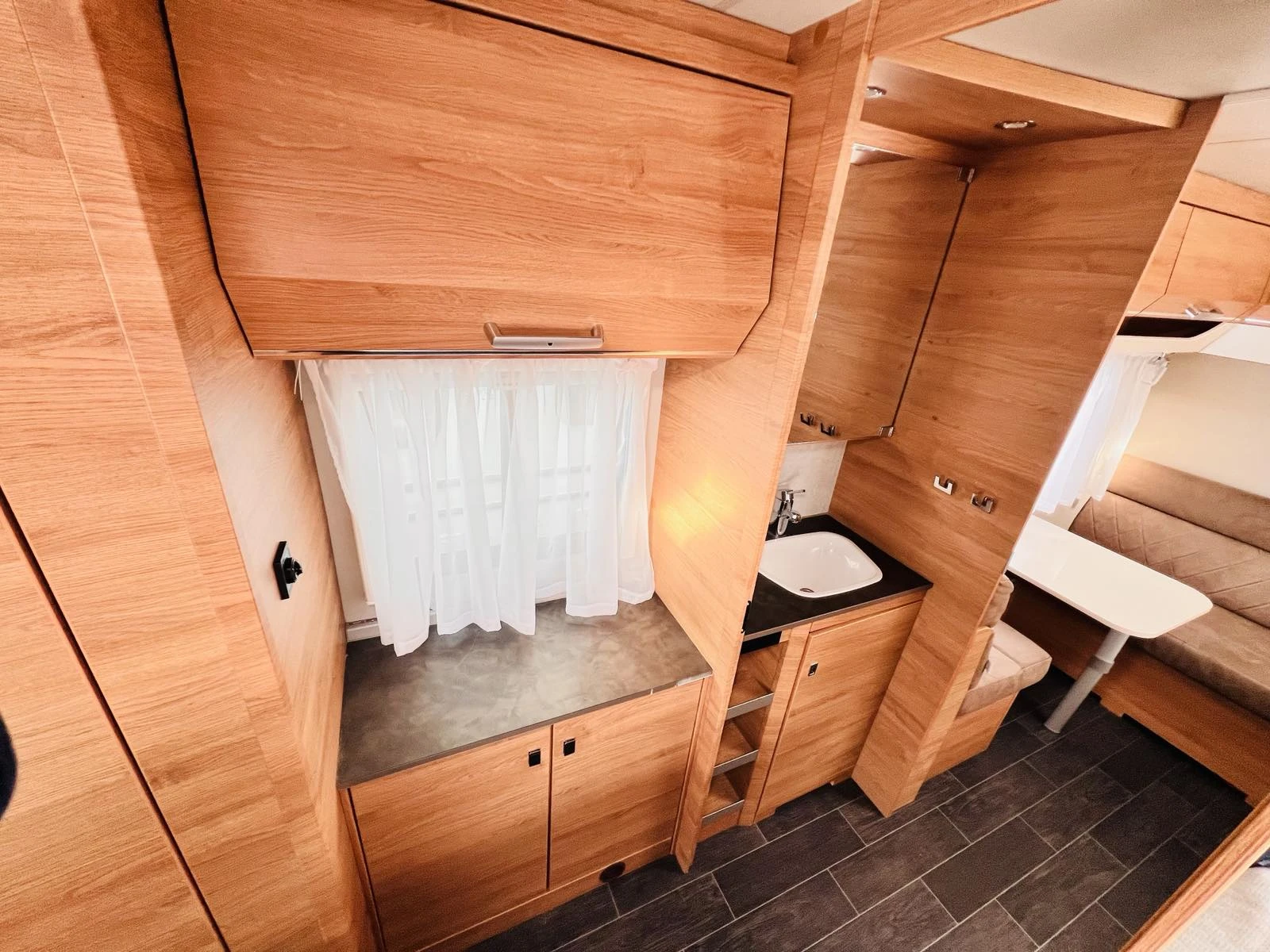 Каравана Tabbert Da Vinci 700 KD КЛИМАТИК Truma, снимка 12 - Каравани и кемпери - 54095973