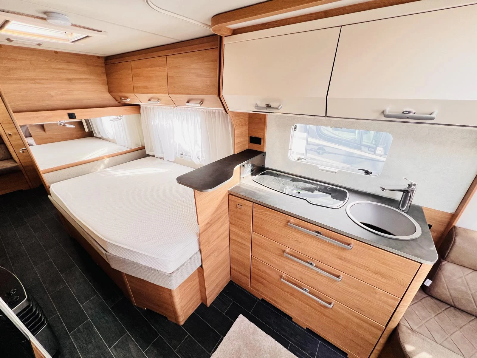 Каравана Tabbert Da Vinci 700 KD КЛИМАТИК Truma, снимка 10 - Каравани и кемпери - 54095973