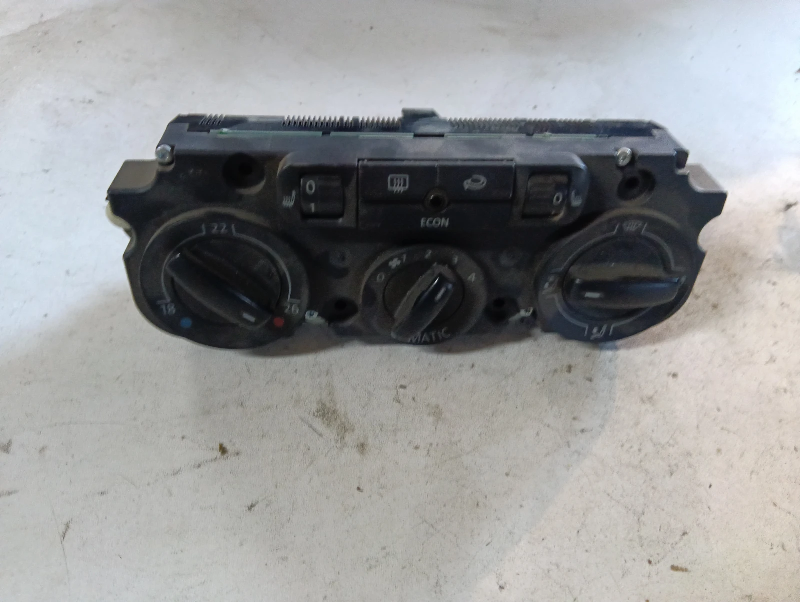 климатроник преден 1K0820047DQ VW Passat