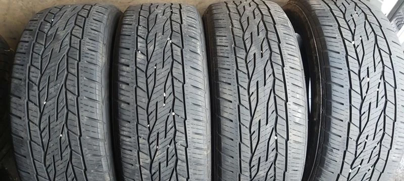 Гуми Всесезонни 225/55R18, снимка 1 - Гуми и джанти - 31352025