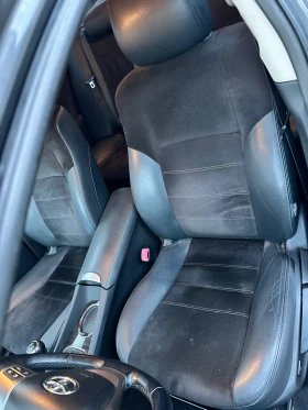 Toyota Avensis 2.2, снимка 11