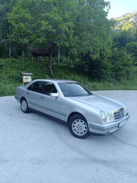Mercedes-Benz E 200 2.0-136кс, снимка 2