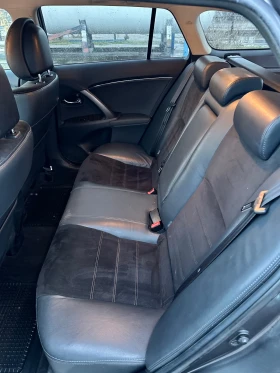 Toyota Avensis 2.2, снимка 13 - Автомобили и джипове - 53329000