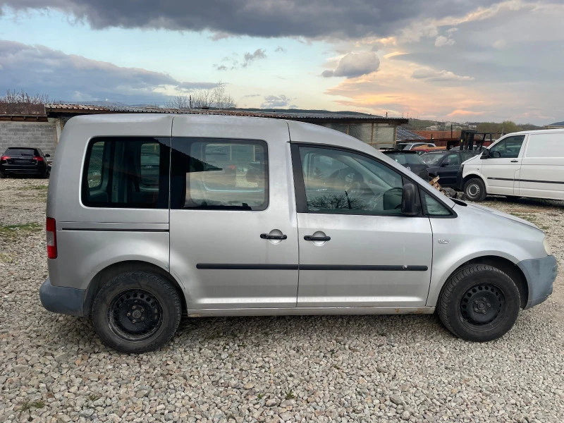 VW Caddy 1.9tdi BLS пътнически, снимка 4 - Автомобили и джипове - 45090173