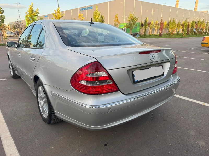 Mercedes-Benz E 320 4-Matic Avantgarde, снимка 5 - Автомобили и джипове - 49496926