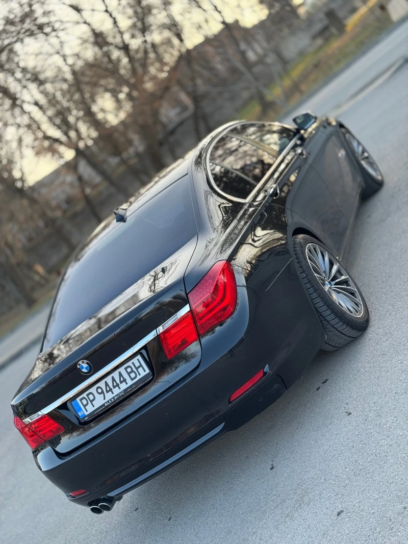 BMW 730 Дистроник Head-up Вакум и др ОБСЛУЖЕНА!!, снимка 7 - Автомобили и джипове - 49553386