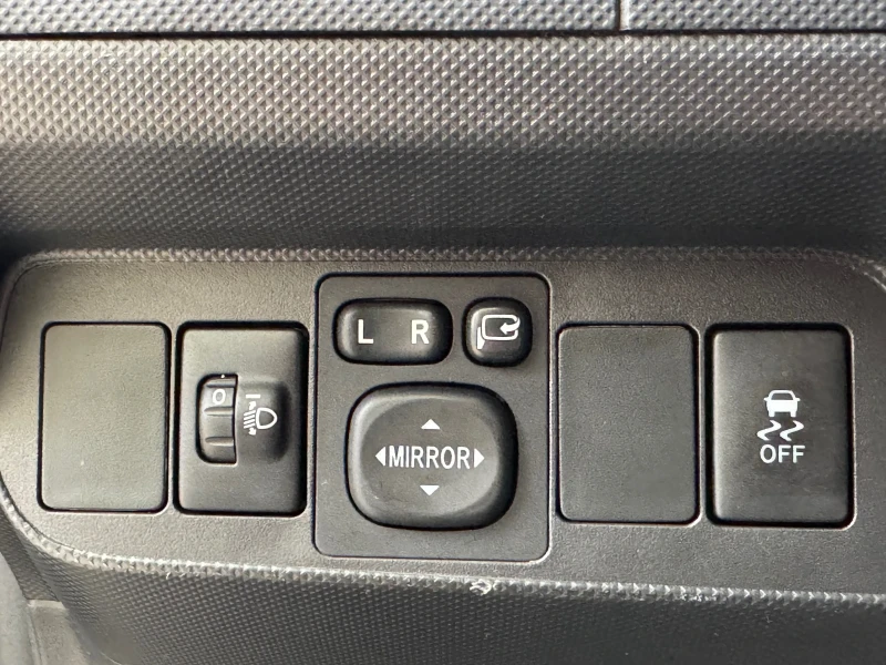 Toyota Auris 1.6vvt-i-132ps-155хил.км, снимка 13 - Автомобили и джипове - 51746139