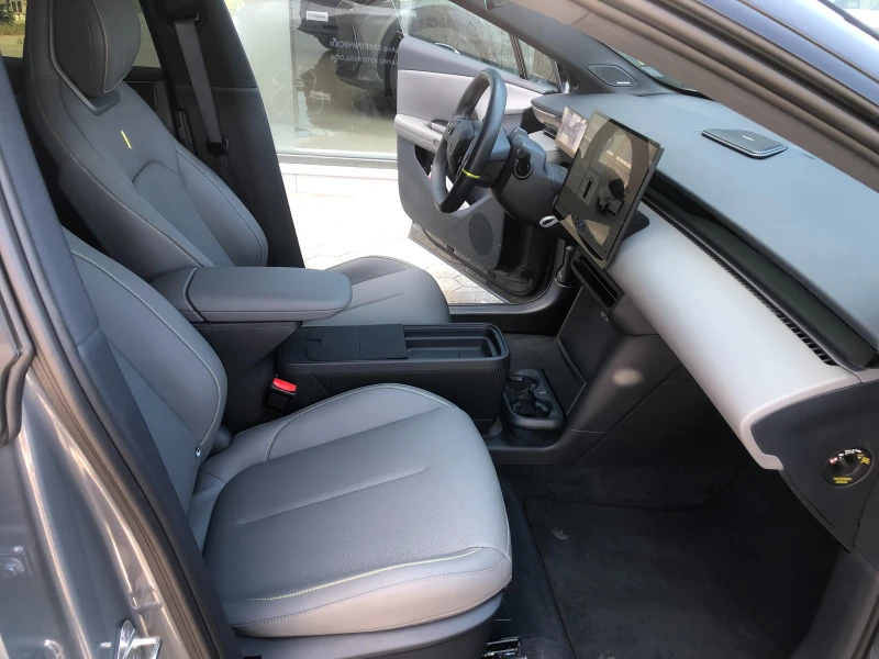 LynkCo 02 More, снимка 10 - Автомобили и джипове - 51753869