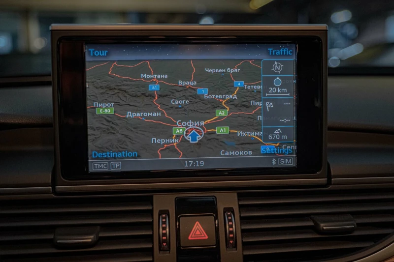 Audi A6 3.0TDI/Quattro/Седан/Drive Select/Pre Sense/BiXeno, снимка 10 - Автомобили и джипове - 52369236