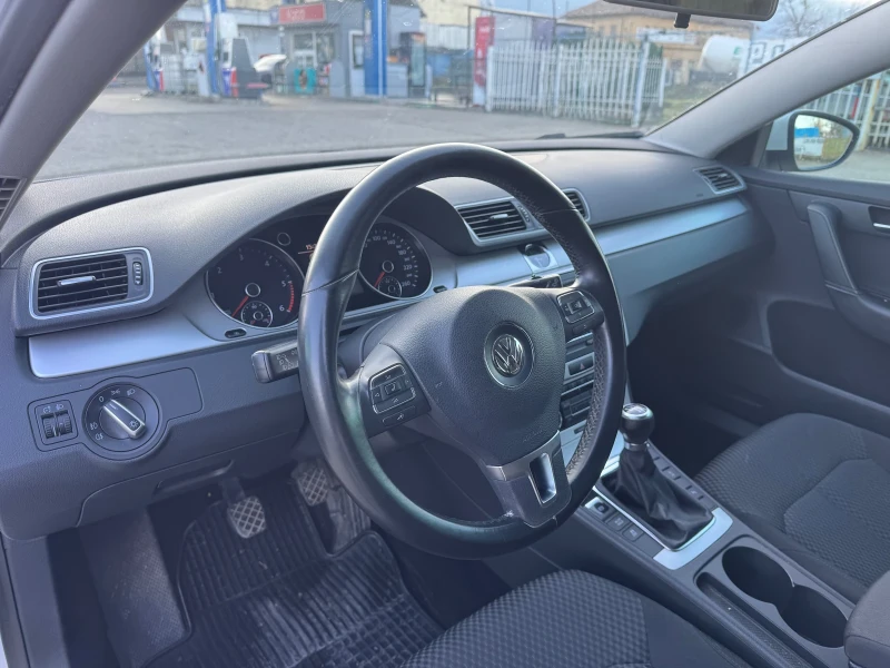 VW Passat 2.0TDI-140ps, снимка 9 - Автомобили и джипове - 52774412