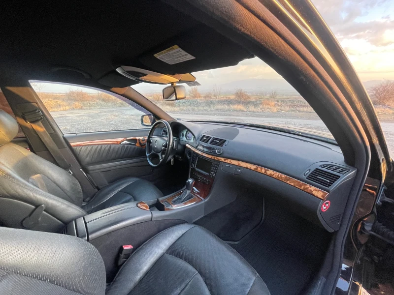 Mercedes-Benz E 320 4matic evo, снимка 8 - Автомобили и джипове - 53022998