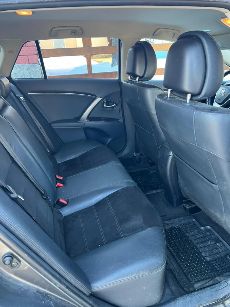 Toyota Avensis 2.2, снимка 6 - Автомобили и джипове - 53329000