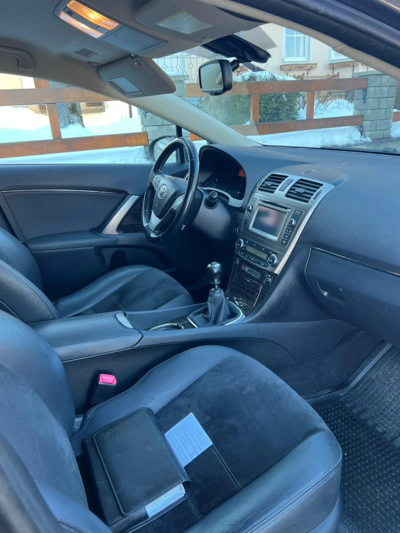 Toyota Avensis 2.2, снимка 7 - Автомобили и джипове - 53329000