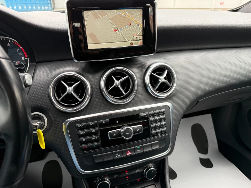 Mercedes-Benz A 160, снимка 11 - Автомобили и джипове - 53391368