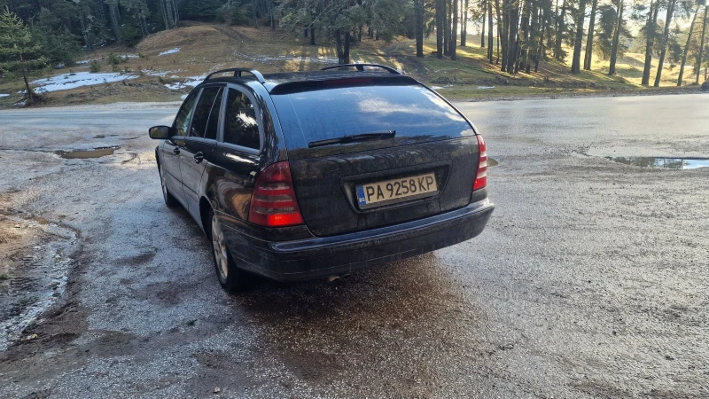 Mercedes-Benz C 200, снимка 3 - Автомобили и джипове - 53428381