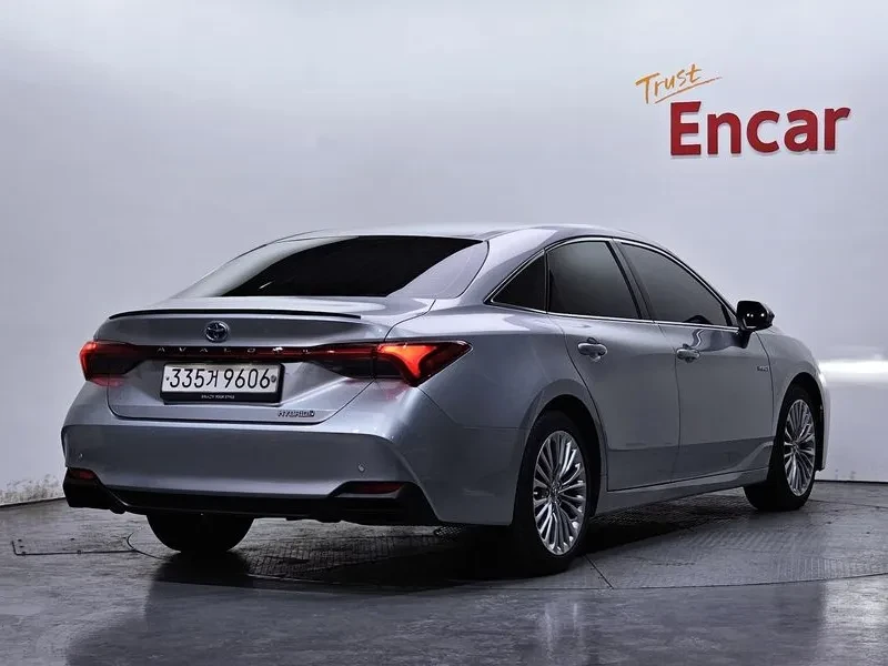 Toyota Avalon 5Th Generation 2.5 Hybrid, снимка 2 - Автомобили и джипове - 56560482