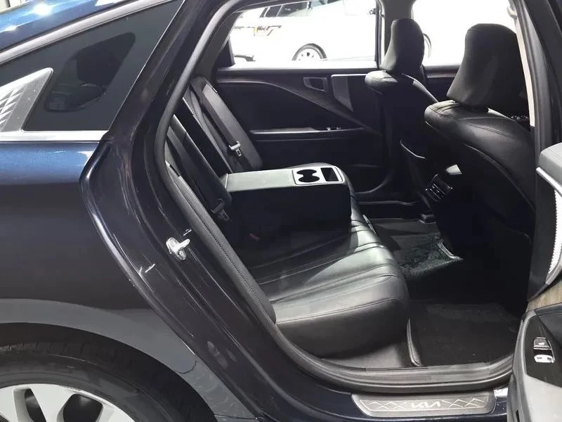 Kia K8, снимка 11 - Автомобили и джипове - 56723977