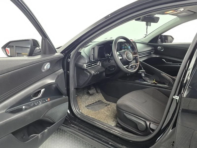 Hyundai Elantra G4FM, снимка 9 - Автомобили и джипове - 56725678