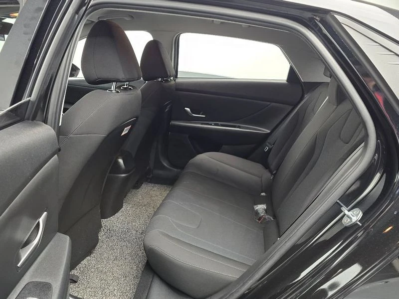 Hyundai Elantra G4FM, снимка 10 - Автомобили и джипове - 56725678