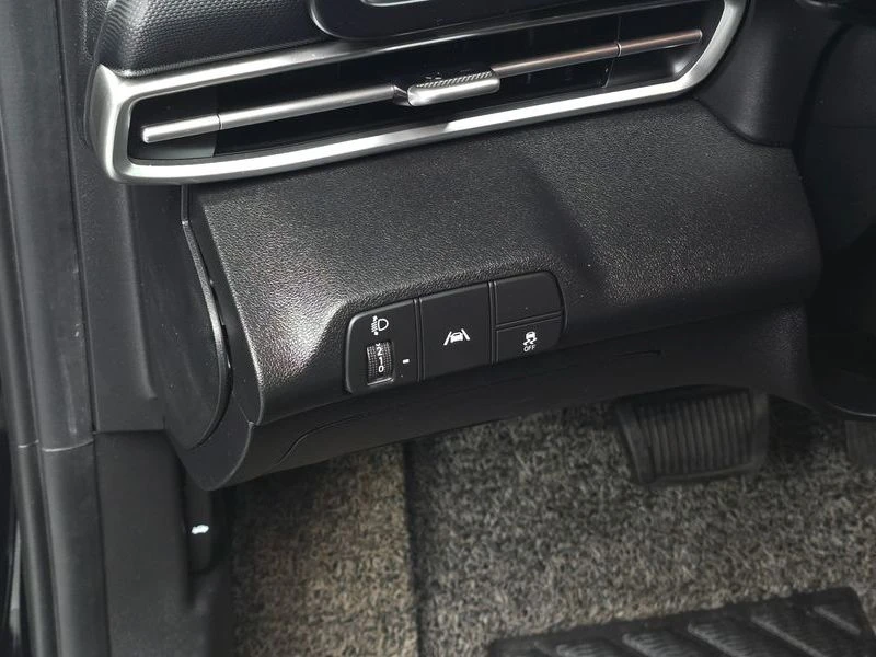 Hyundai Elantra G4FM, снимка 13 - Автомобили и джипове - 56725678