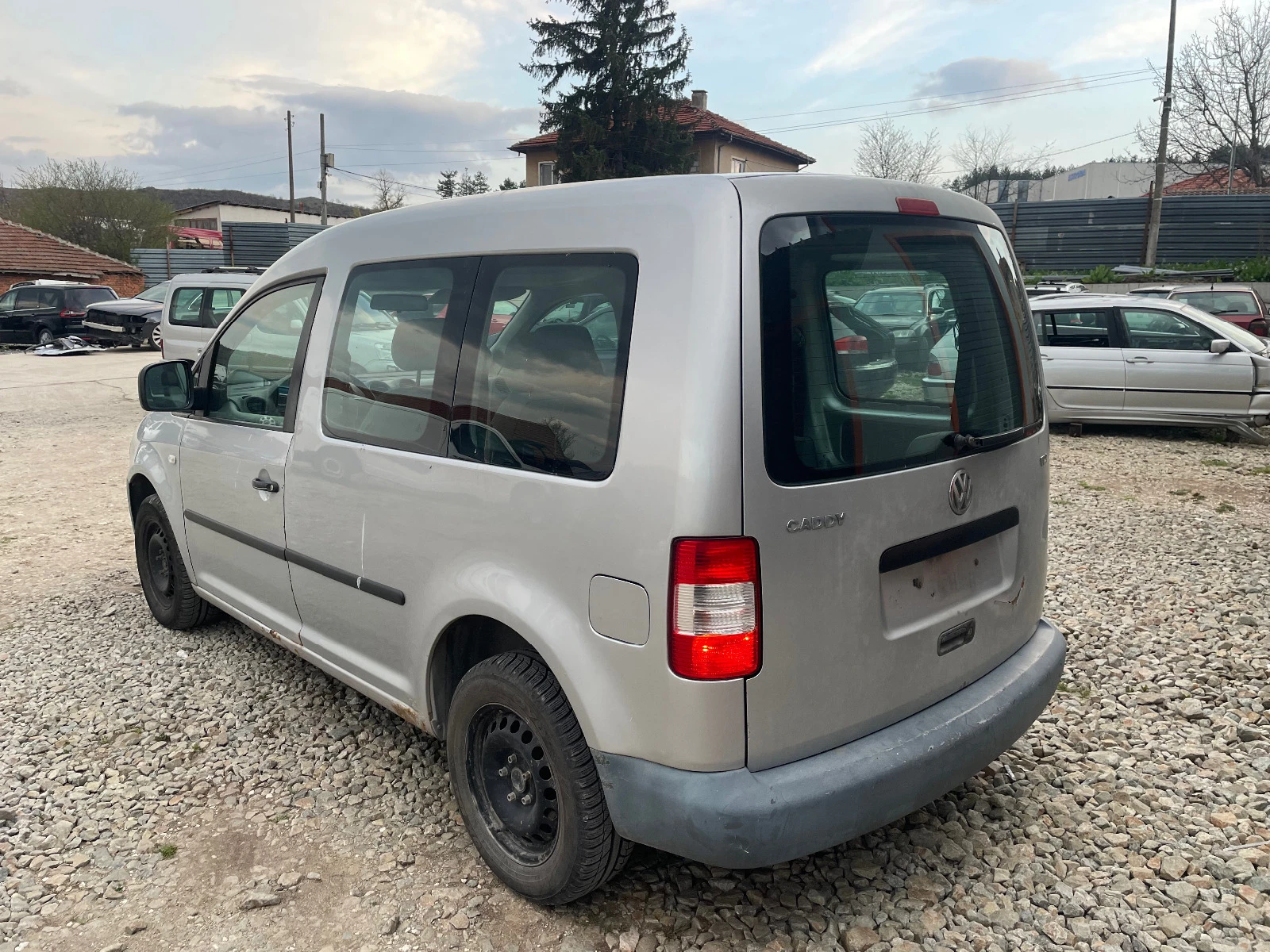 VW Caddy 1.9tdi BLS пътнически - изображение 3