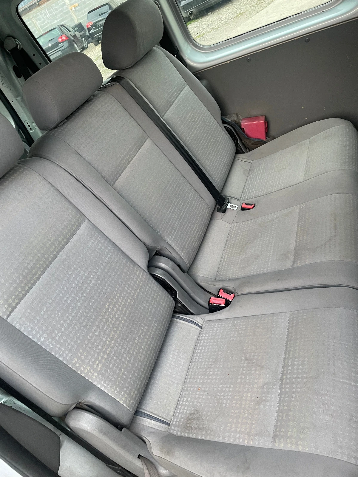VW Caddy 1.9tdi BLS пътнически | Mobile.bg — изображение 16