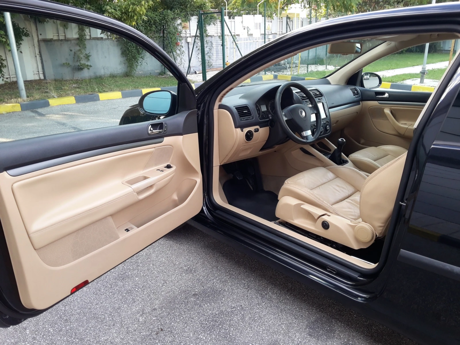 VW Golf 2.0i 16V Leather - изображение 6