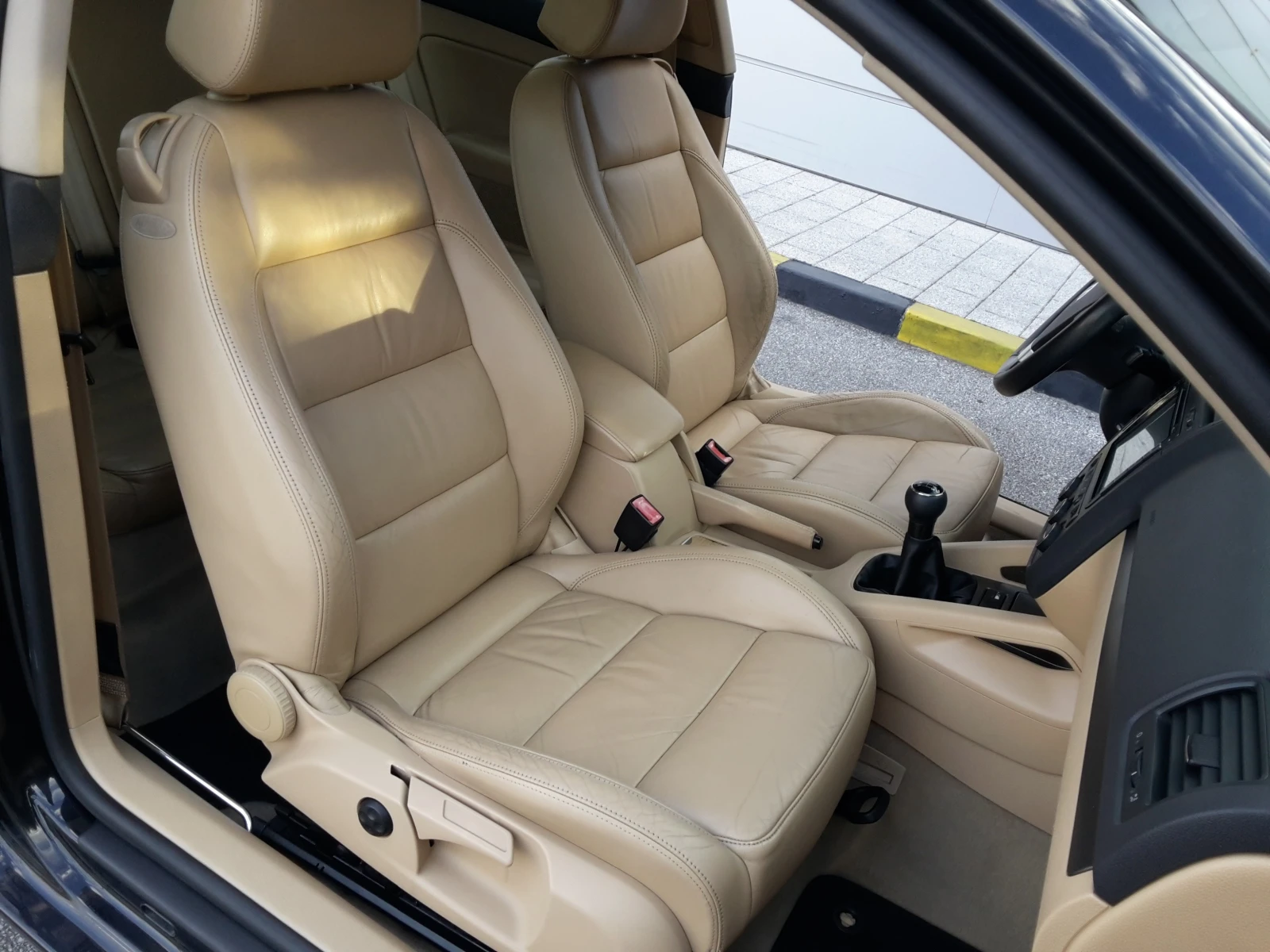 VW Golf 2.0i 16V Leather - изображение 10