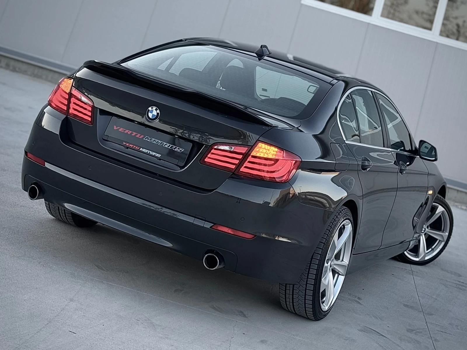 BMW 535 Memory / 19zoll / Ambient / 313hp / Navi / 8 ZF - изображение 6