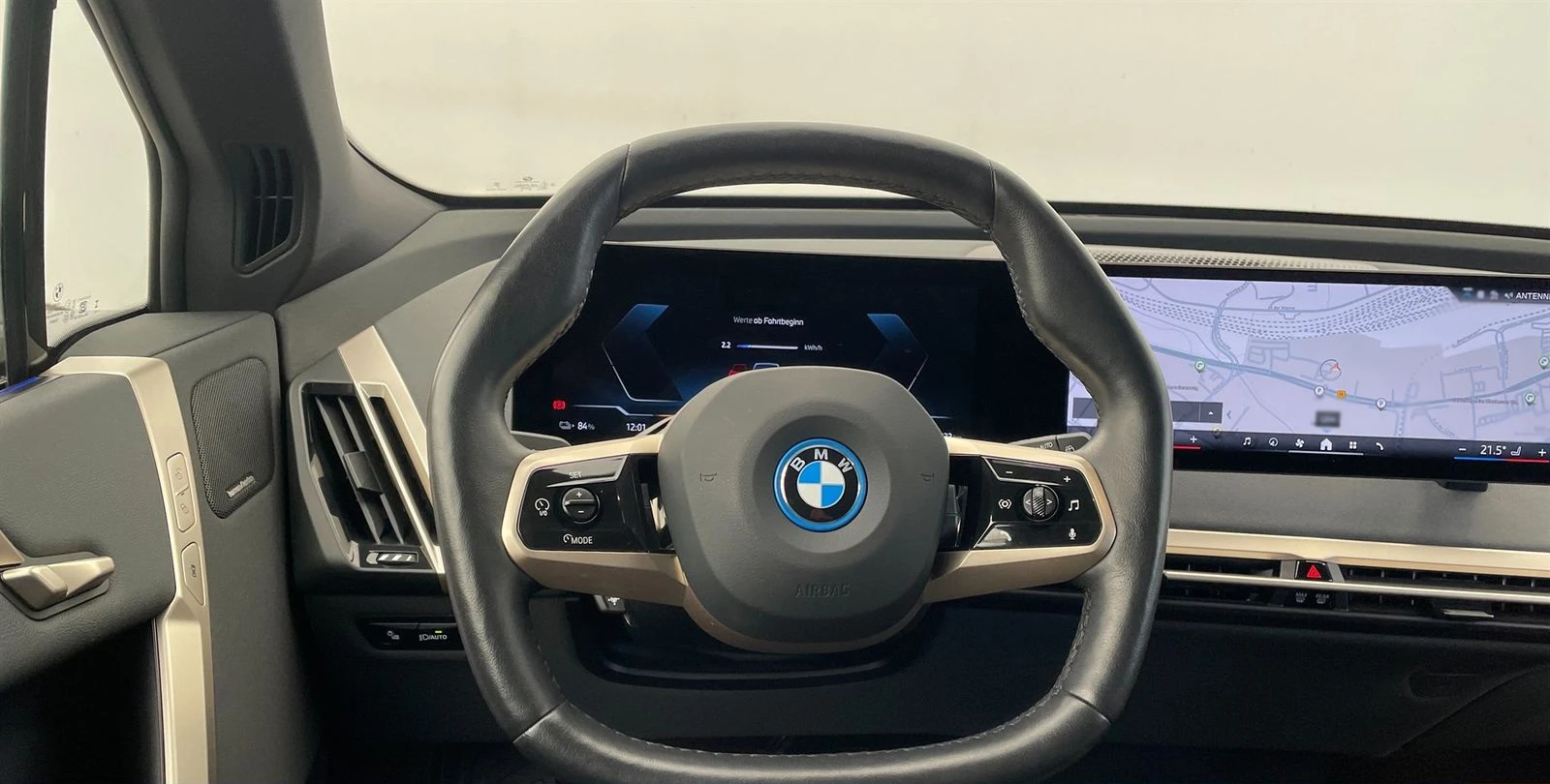 BMW iX xDrive40 = Sport Package= Гаранция - изображение 7