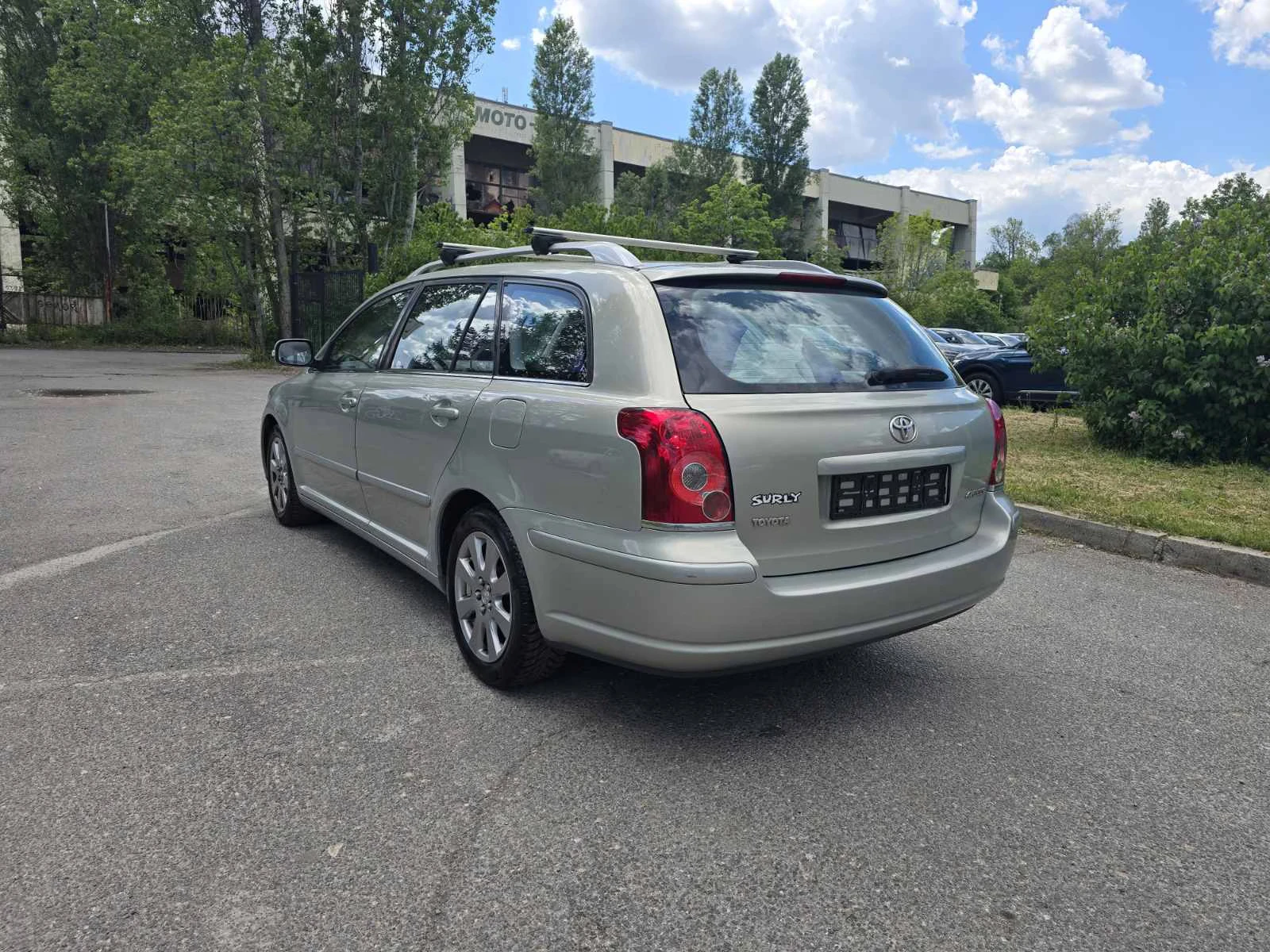Toyota Avensis 1.8 Sol Facelift - изображение 3