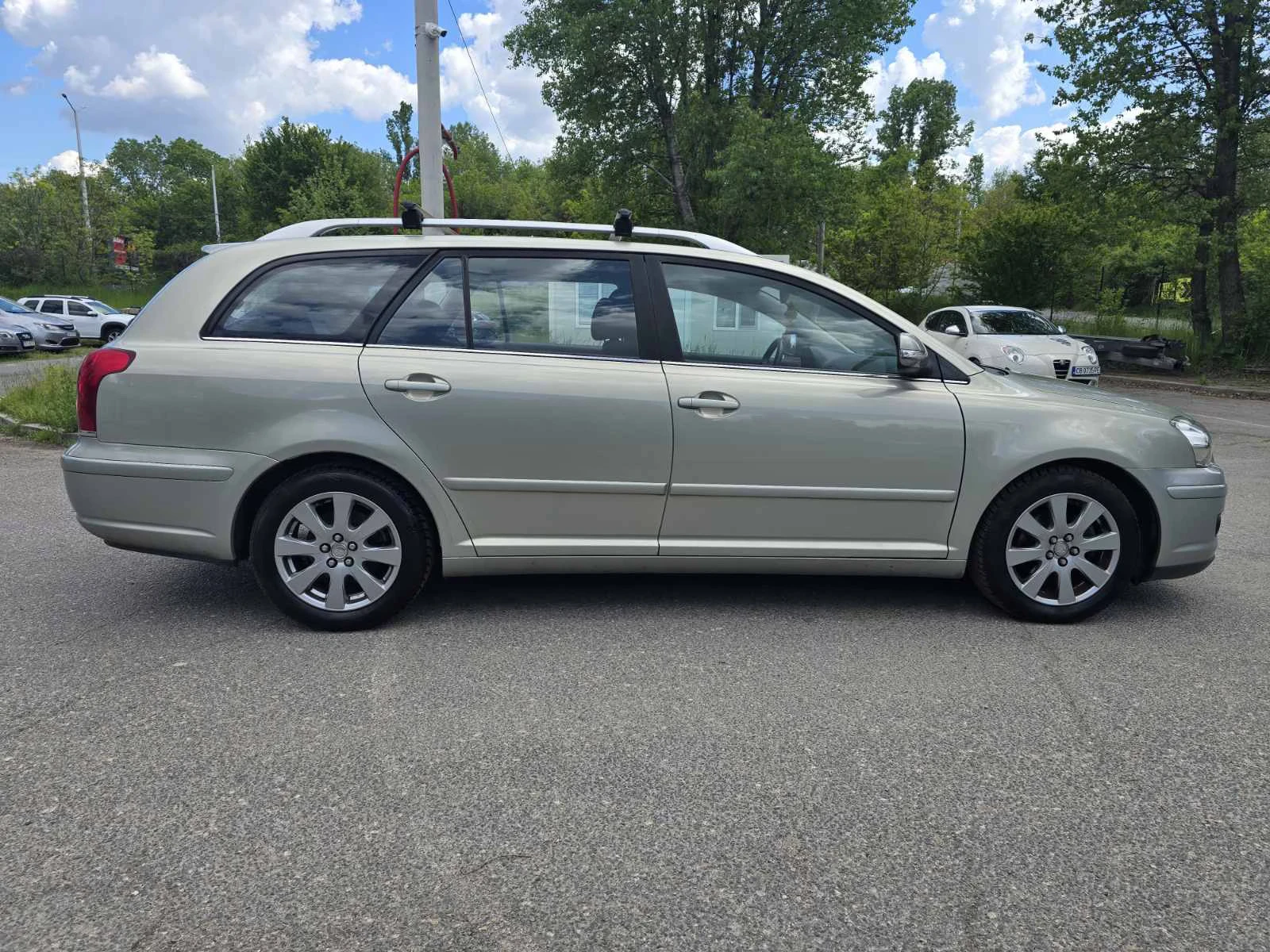 Toyota Avensis 1.8 Sol Facelift - изображение 5