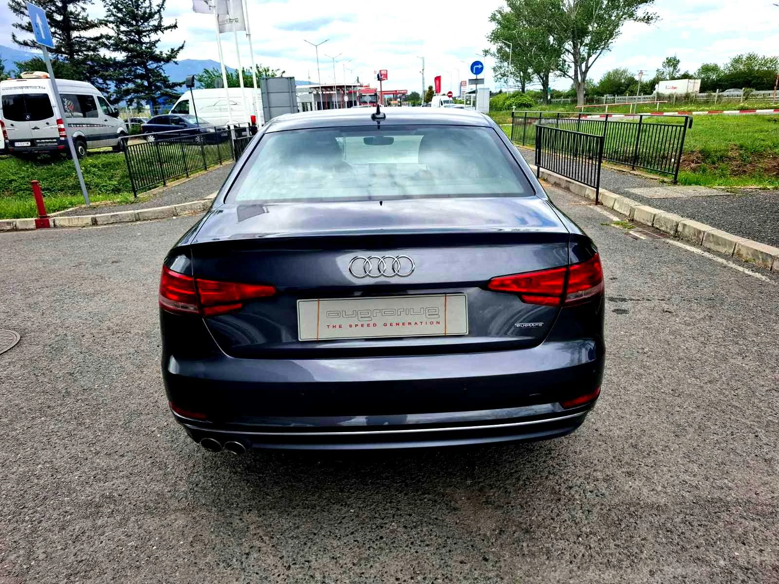 Audi A4 2, 0 TDi Quattro Sedan - изображение 5