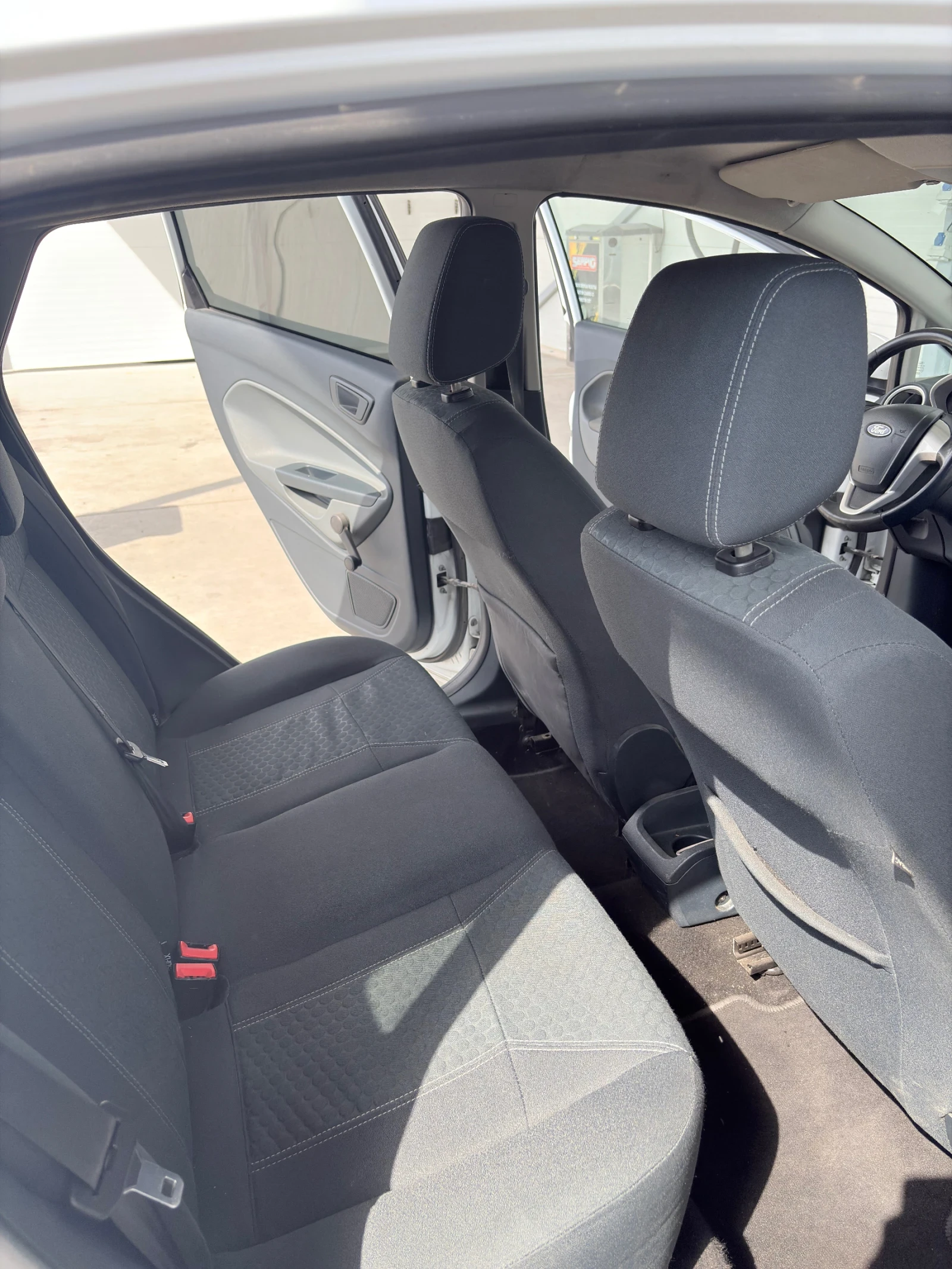 Ford Fiesta  - изображение 10