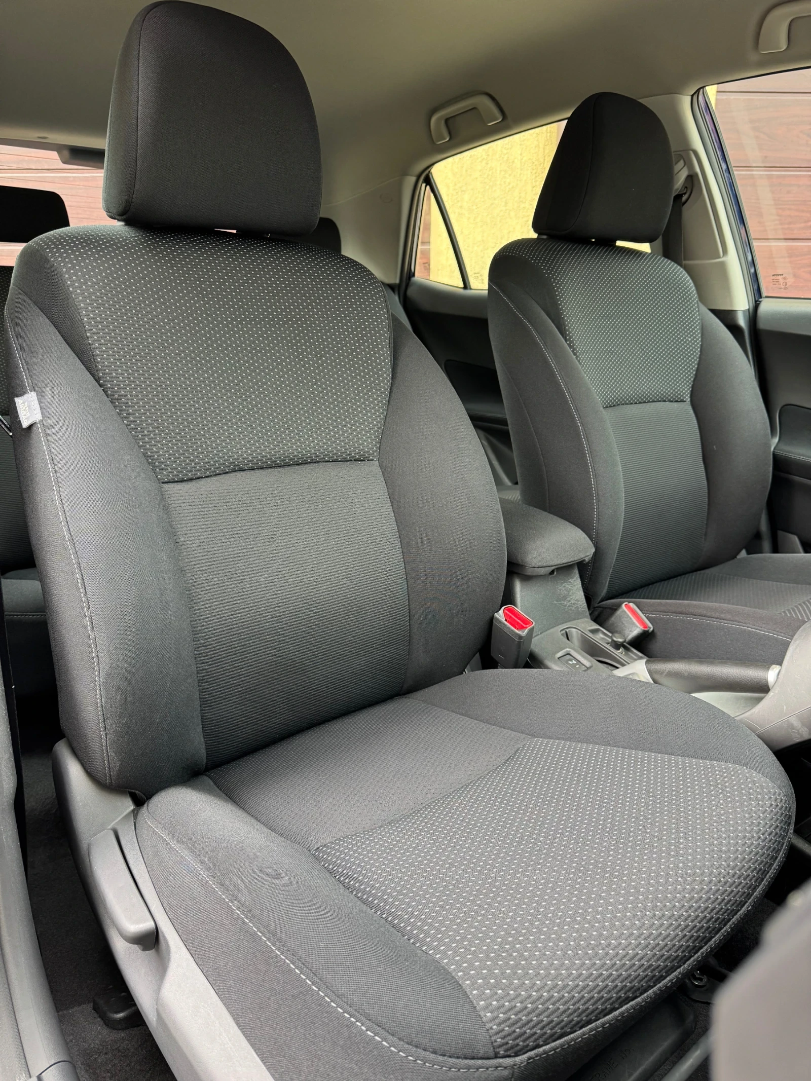 Toyota Auris 1.6vvt-i-132ps-155хил.км - изображение 8