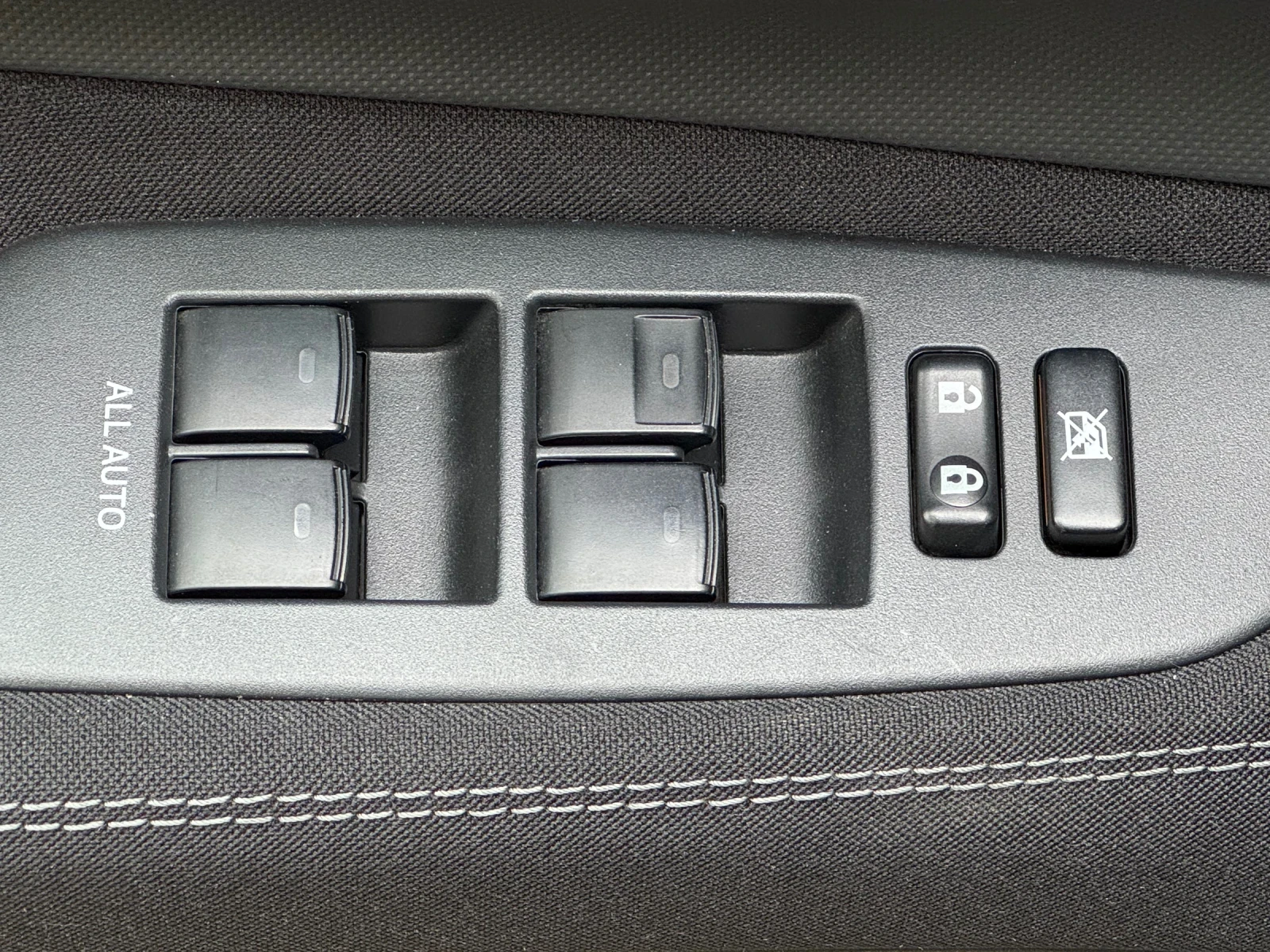 Toyota Auris 1.6vvt-i-132ps-155���.�� | Mobile.bg � ����������� 14