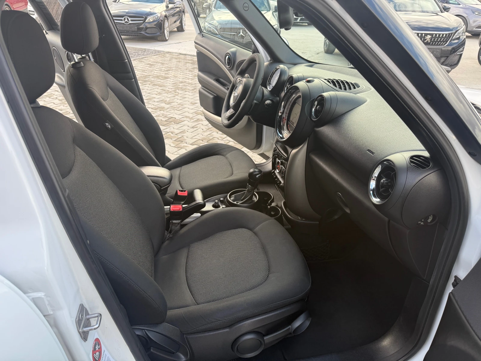 Mini Cooper 2.0 d ALL4 (4x4) ��������� �������� ������ !!!! | Mobile.bg � ����������� 11