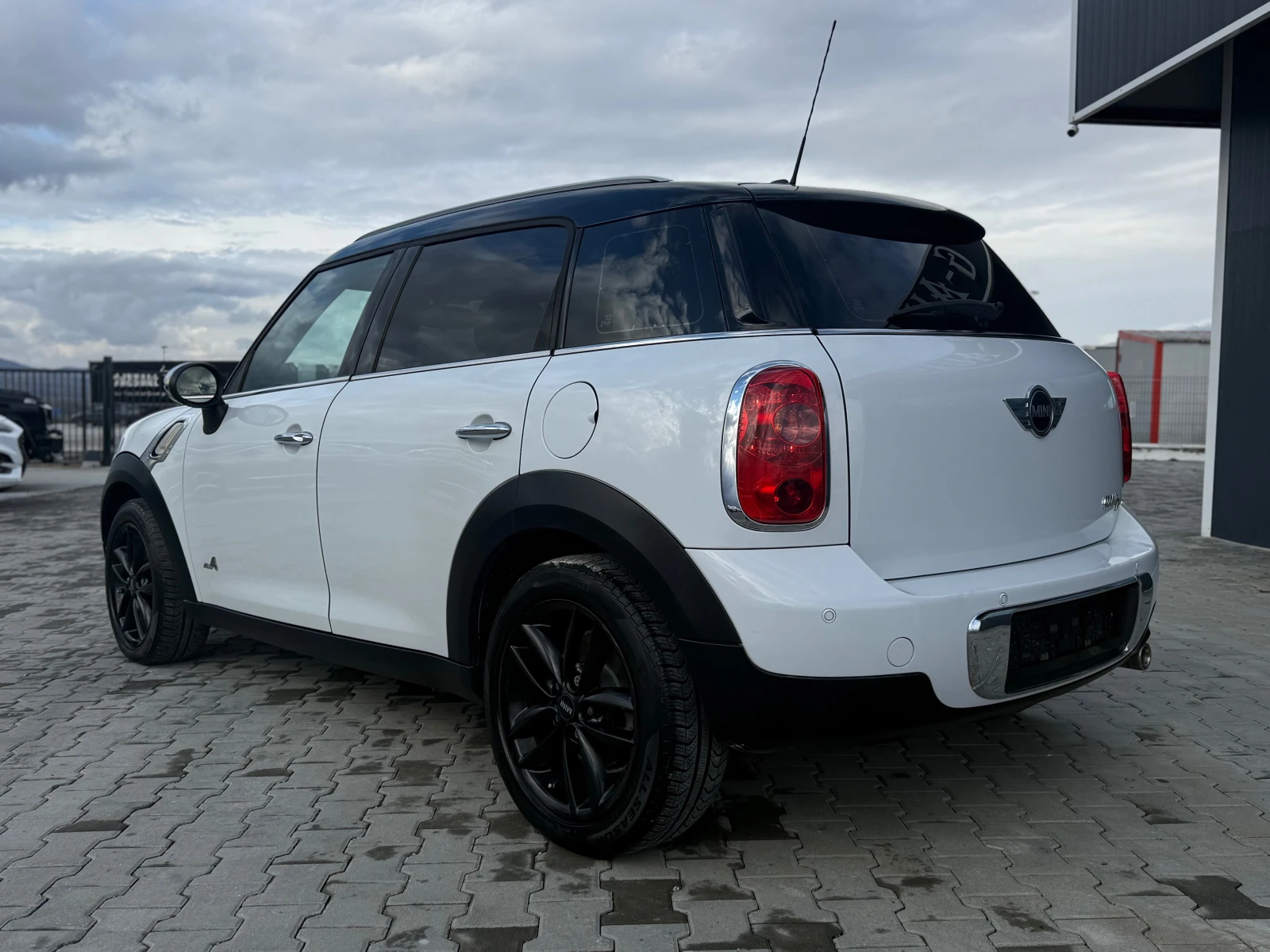 Mini Cooper 2.0 d ALL4 (4x4) Навигация Собствен лизинг !!!! - изображение 7